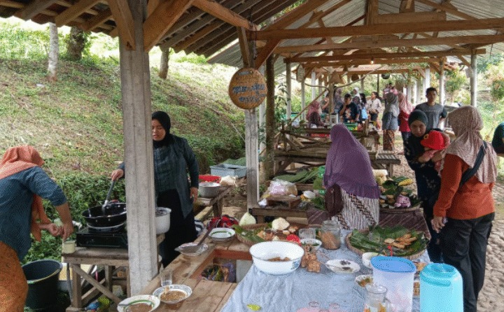 Pasar Kuliner Desa Lerep.