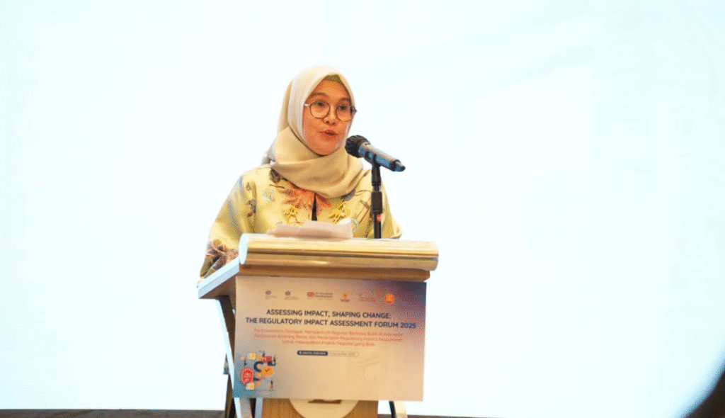 Staf Ahli Bidang Pengembangan Produktivitas dan Daya Saing Ekonomi Evita Manthovani.