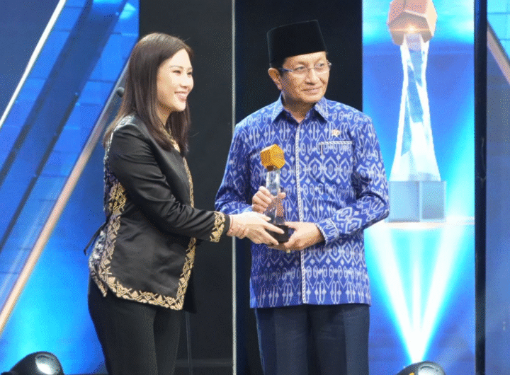 Menteri Agama Nasaruddin Umar mendapat Anugerah Penggerak Nusantara 2025 di bidang Harmoni dan Ekoteologi.