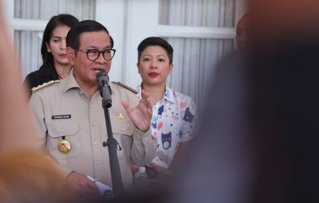 Gubernur Pramono menerbitkan Pergub 36/2025 tentang pengendalian hewan penular rabies.