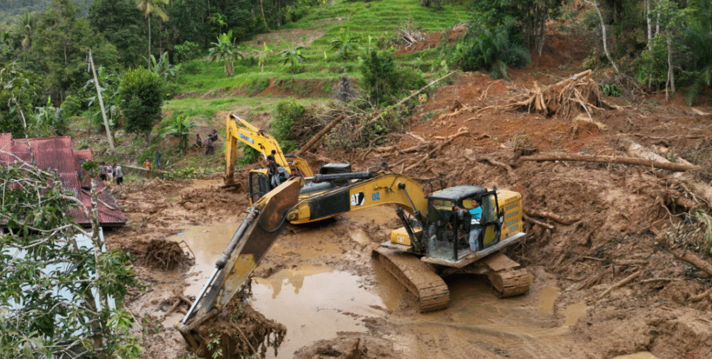 BNPB dan Pemerintah Daerah Optimalkan Perbaikan Akses Darat Sumbar.