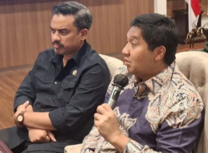 Menteri PKP Maruarar Sirait (kanan), Menteri UMKM Maman Abdurrahman (kiri).