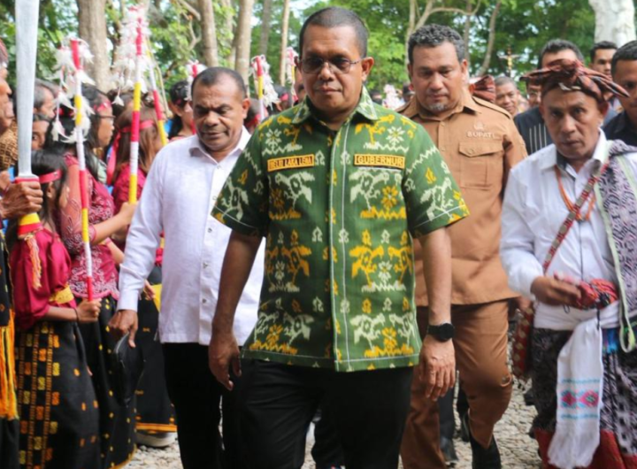 Gubernur Nusa Tenggara Timur Melki Laka Lena menghadiri pentabisan dan peresmian Gereja St. Maria Goreti Paroki St. Petrus dan Paulus Lurasik di Kabupaten Timor Tengah Utara.