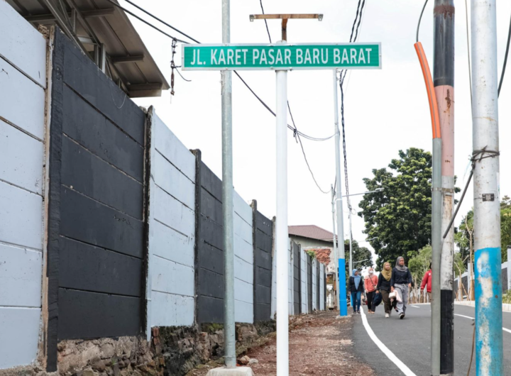 Revitalisasi jalan oleh Pemprov Jakarta.