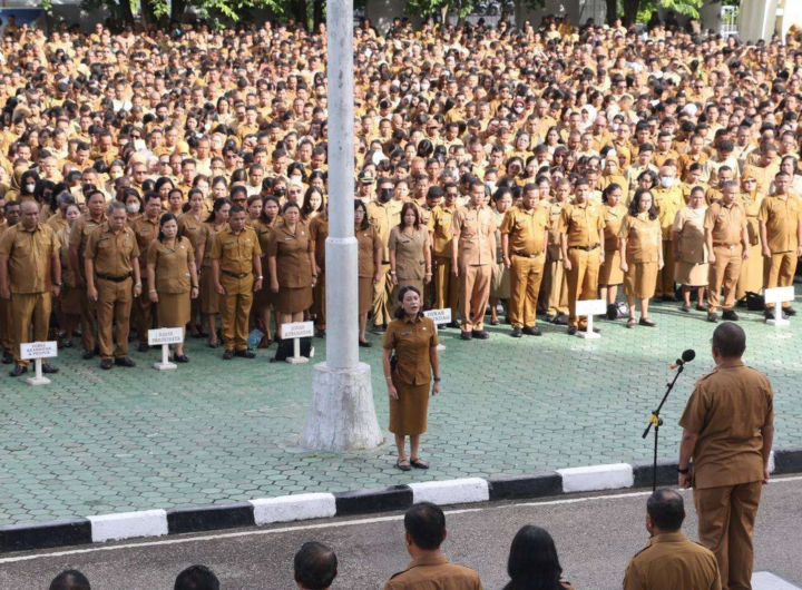 Gubernur NTT, Emanuel Melkiades Laka Lena, memimpin apel perdana awal tahun 2026 bagi seluruh Aparatur Sipil Negara (ASN) lingkup Pemerintah Provinsi NTT.