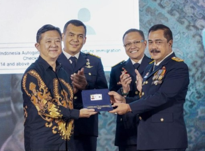 Menteri Imipas bersama Wamenimipas. Dok: Istimewa.