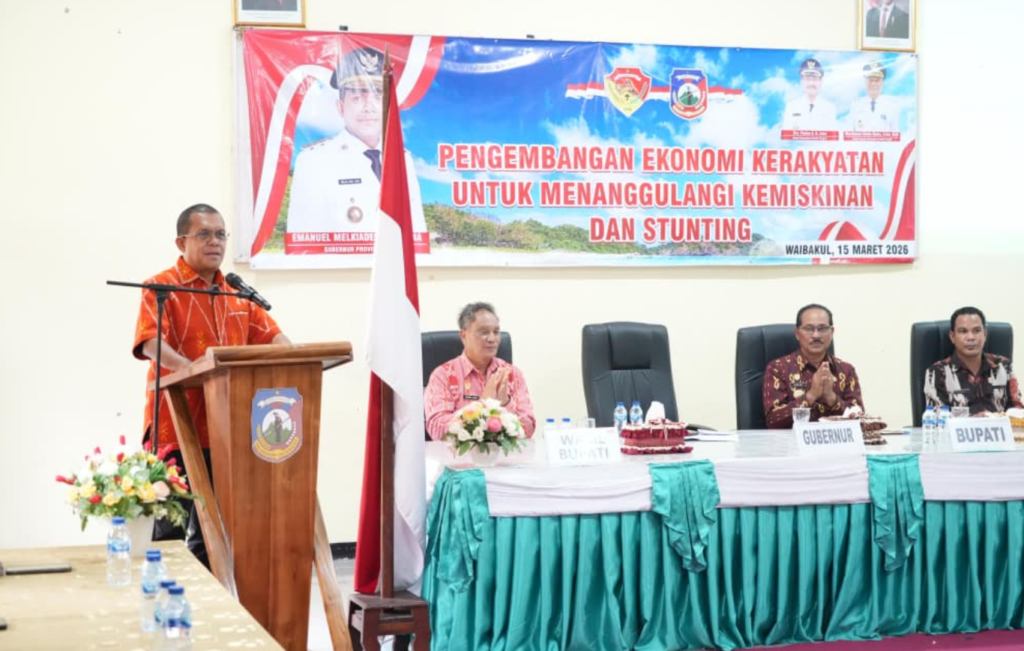 Gubernur NTT, Emanuel Melkiades Laka Lena saat kunjungan kwerja di sumba Tengah. Dok: Istimewa.