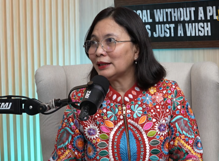 Direktur Jenderal Penataan Agraria Kementerian ATR/BPN, Dr. Ir. Embun Sari, S.H., M.Si., M.H., saat menjadi narasumber dalam podcast "Reforma Agraria: Solusi Rakyat atau Cuma Formalitas?" di kanal YouTube Tanya Mas Jordy. (Dok. Tangkapan Layar YouTube Tanya Mas Jordy)