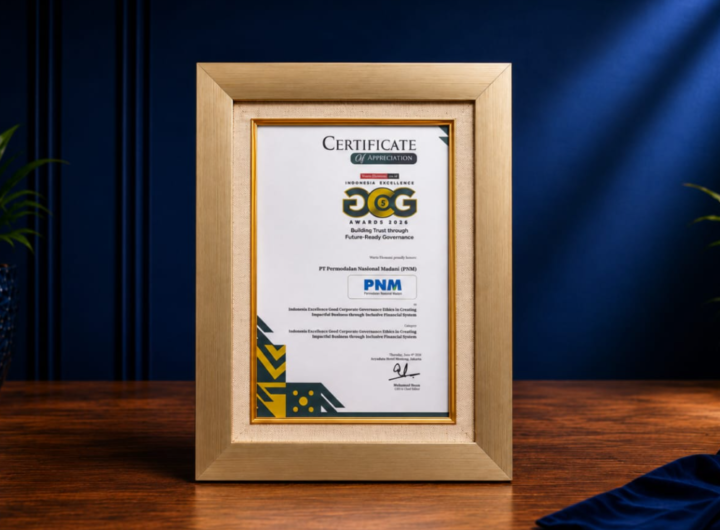 Penghargaan Indonesia Excellence Good Corporate Governance Ethics in Creating Impactful Business through Inclusive Financial System pada ajang Indonesia Excellence GCG Awards 2026. Dok: PNM.