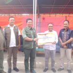 Kepala BNPB Letjen TNI Dr Suharyanto S.Sos M.M meresmikan secara simbolis bantuan 52 hunian tetap dan 2 sumur bor. Dok: Istimewa.