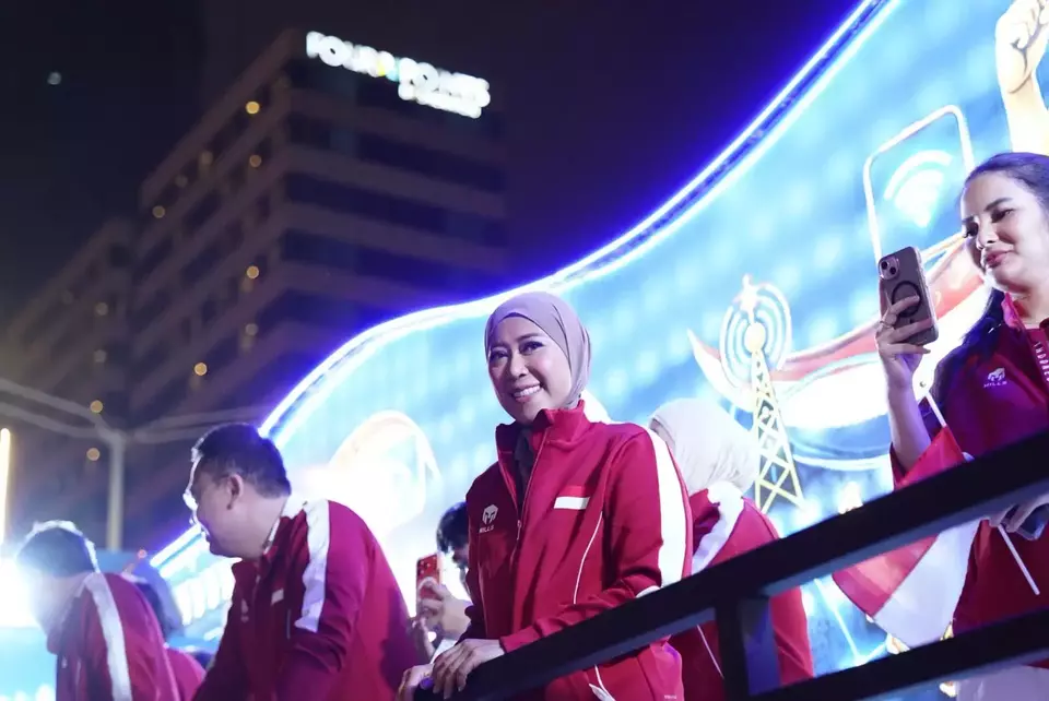Menteri Komunikasi dan Digital (Menkomdigi) Meutya Hafid saat mengikuti rangkaian Karnaval HUT ke-81 Kemerdekaan Republik Indonesia di Jakarta Pusat, Senin (17/8/2026). Dok: Istimewa.