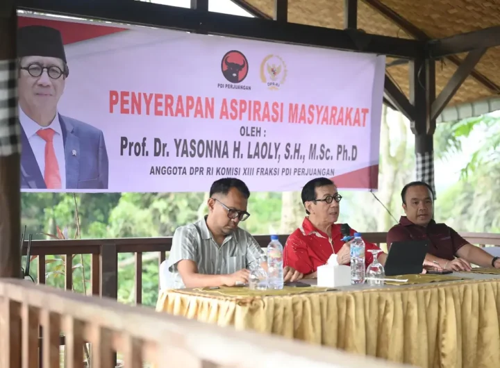 Anggota DPR RI Komisi XIII Fraksi PDI Perjuangan Prof. Dr. YASONNA H. LAOLY, S.H., M.Sc. Ph.D. (Tengah). Dok: Istimew.