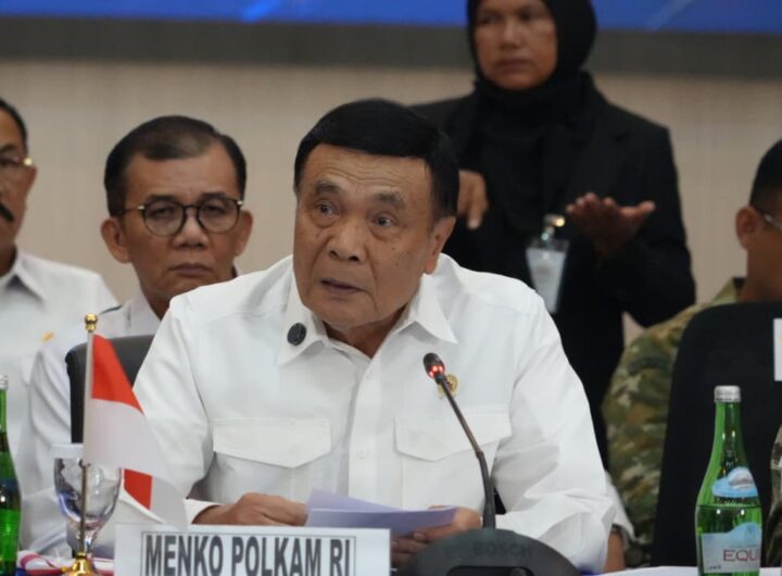 Menteri Koordinator Bidang Politik dan Keamanan Republik Indonesia Jenderal TNI (Purn.) Djamari Chaniago. Dok: Istimewa.