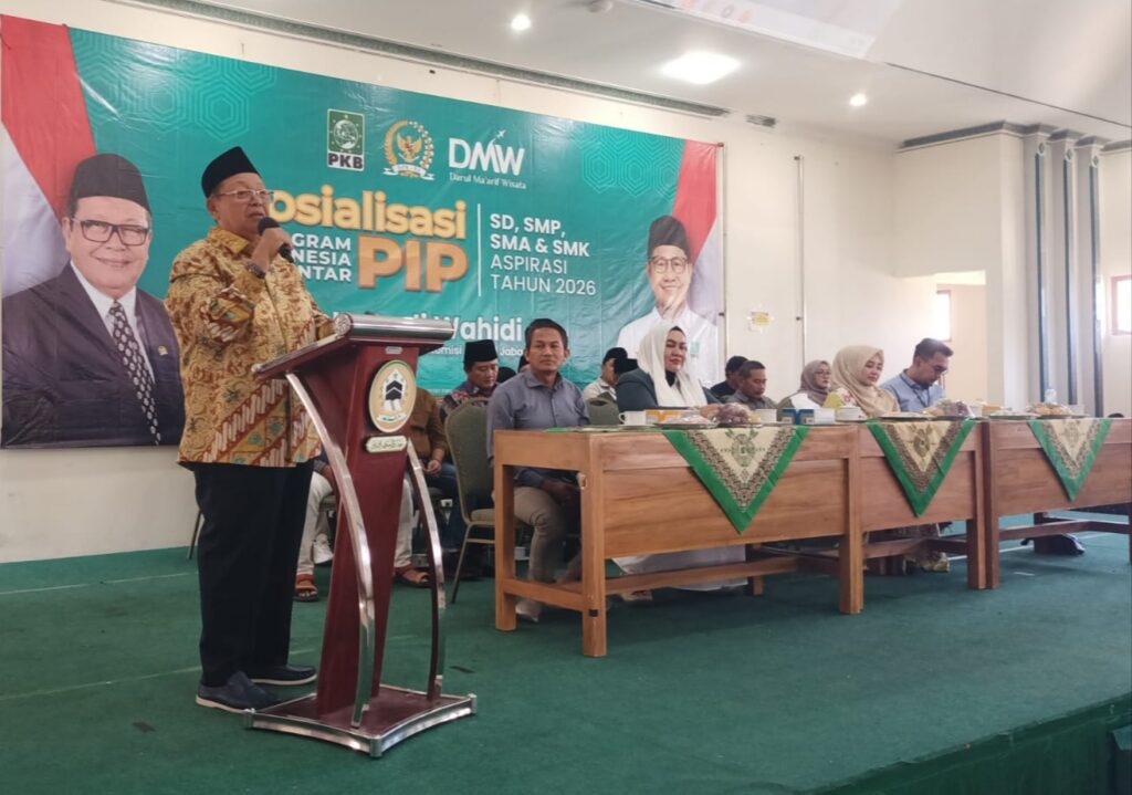 Dedi Wahidi menyosialisasikan Program Indonesia Pintar (PIP) Aspirasi 2026 di Indramayu sebagai bentuk komitmen memperluas akses pendidikan bagi siswa dari keluarga kurang mampu. Dok: Istimewa.