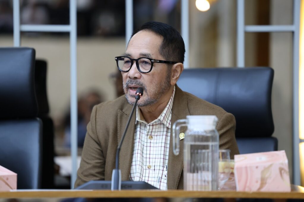 Anggota Komisi IV DPR RI Firman Soebagyo saat menyampaikan pandangan terkait penguatan produksi kedelai nasional dan perlindungan petani kedelai. (Dok.Istimewa)
