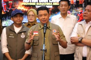 Kepala BNPB Letjen TNI Dr. Suharyanto memberikan keterangan pers usai Rapat Koordinasi Penanggulangan Kebakaran Hutan dan Lahan (Karhutla) Provinsi Sumatera Selatan.