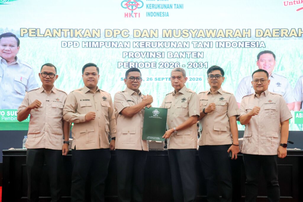 ubernur Banten Andra Soni saat menghadiri pelantikan Ketua DPD HKTI Banten. Dok: Istimewa.